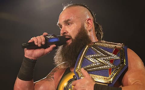 ​人间怪兽赢得重归WWE的首次PPV大赛，凭借与奥莫斯的巨人之争再获好评