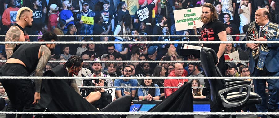 WWE SmackDown 第1222期：凯文欧文斯对罗曼雷恩斯和血统发起了攻击