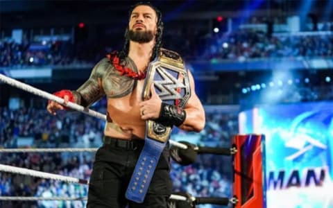 罗曼刚刚超越一位WWE冠军的统治，现在只有3个超级巨星排在他前面