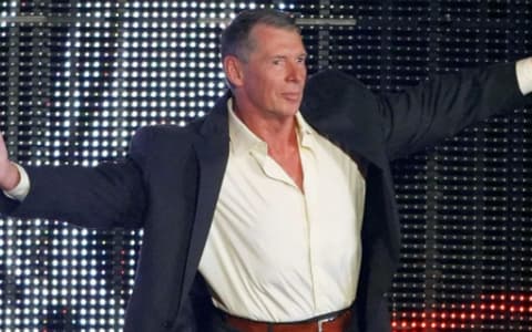 文斯麦克曼干扰WWE创意的报道，尼克汗和Triple H都束手无策
