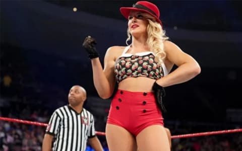 爆料：WWE正式确认超级巨星已被解雇