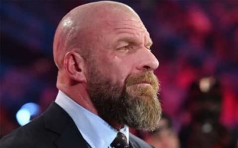 WWE顶级明星考虑在合同到期后退役，与Triple H的详细对话曝光