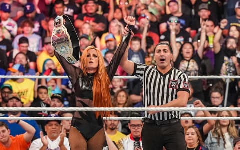 贝基林奇再次击败挑战者捍卫NXT女子冠军，已连续两周捍卫冠军