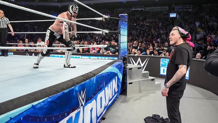 WWE将安排神秘人雷尔vs儿子多米尼克，摔角狂热大赛40重战赛？